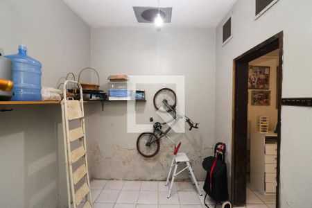 Dispensa de casa à venda com 6 quartos, 440m² em Cristal, Porto Alegre