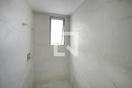 Banheiro da Suíte 1 de apartamento à venda com 2 quartos, 68m² em Lourdes, Belo Horizonte