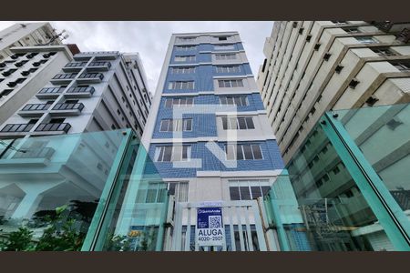 Fachada Placa de apartamento para alugar com 1 quarto, 60m² em Pompéia , Santos