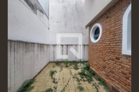 Quintal de casa à venda com 3 quartos, 240m² em Socorro, São Paulo