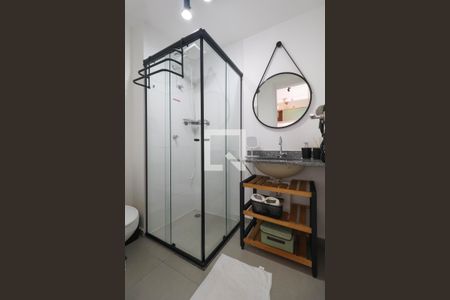 Banheiro de kitnet/studio à venda com 1 quarto, 27m² em Cerqueira César, São Paulo