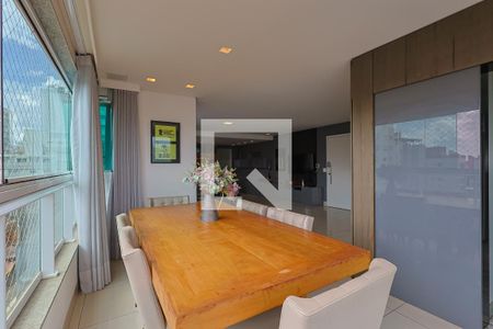 Sala de apartamento à venda com 3 quartos, 138m² em São Pedro, Belo Horizonte