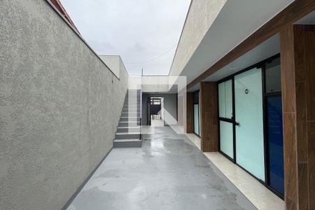 Quintal de kitnet/studio para alugar com 1 quarto, 23m² em Jardim Marcato, Suzano