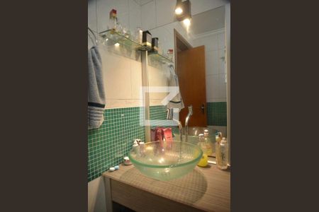 Banheiro da Suíte de apartamento para alugar com 2 quartos, 69m² em Vila Alzira, Santo André