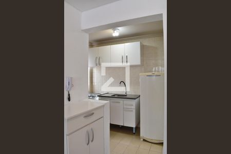 Cozinha de apartamento para alugar com 1 quarto, 40m² em Bigorrilho, Curitiba