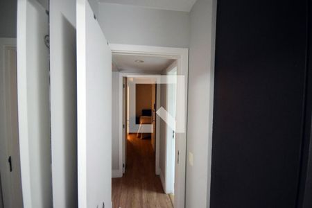 Corredor de apartamento para alugar com 2 quartos, 70m² em Barra da Tijuca, Rio de Janeiro
