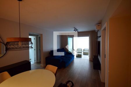 Sala de apartamento para alugar com 2 quartos, 70m² em Barra da Tijuca, Rio de Janeiro