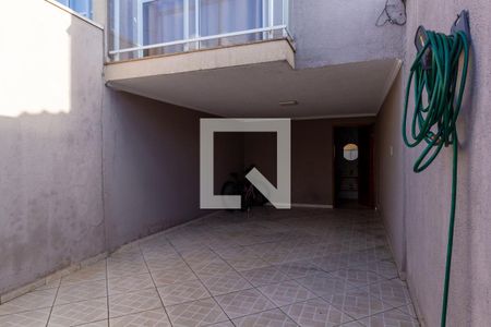 Garagem de casa à venda com 3 quartos, 139m² em Chácara Mafalda, São Paulo