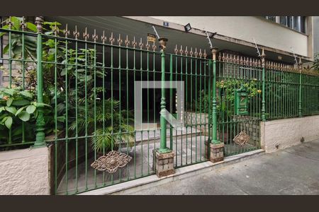 Fachada e portaria de apartamento à venda com 3 quartos, 93m² em Tijuca, Rio de Janeiro