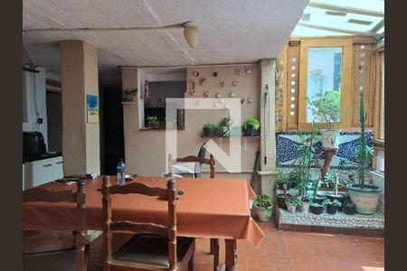 Casa à venda com 4 quartos, 263m² em Ipiranga, São Paulo