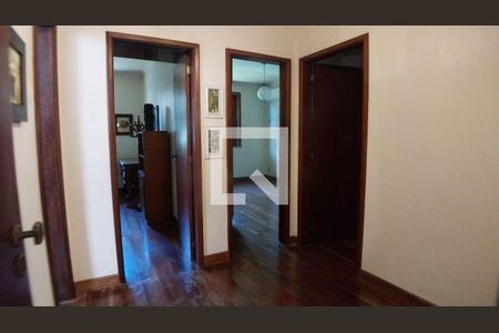Casa à venda com 4 quartos, 244m² em Icaraí, Niterói