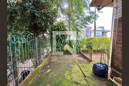 Pátio da Edícula  de casa à venda com 3 quartos, 490m² em Mauá, Novo Hamburgo