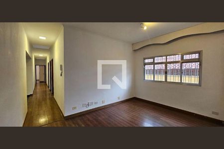 Casa à venda com 4 quartos, 303m² em Cidade São Francisco, São Paulo