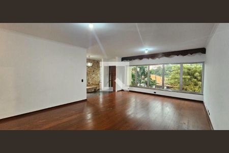 Casa à venda com 4 quartos, 303m² em Cidade São Francisco, São Paulo