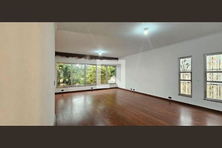 Casa à venda com 4 quartos, 303m² em Cidade São Francisco, São Paulo