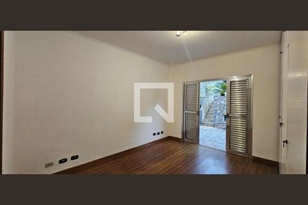 Casa à venda com 4 quartos, 303m² em Cidade São Francisco, São Paulo