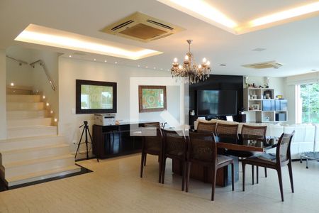 Sala de casa de condomínio à venda com 3 quartos, 441m² em Anil, Rio de Janeiro