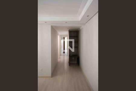 Corredor de apartamento para alugar com 2 quartos, 44m² em Jardim Santa Teresinha, São Paulo