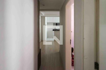 Corredor de apartamento para alugar com 2 quartos, 44m² em Jardim Santa Teresinha, São Paulo