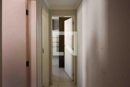 Corredor de apartamento para alugar com 2 quartos, 44m² em Jardim Santa Teresinha, São Paulo