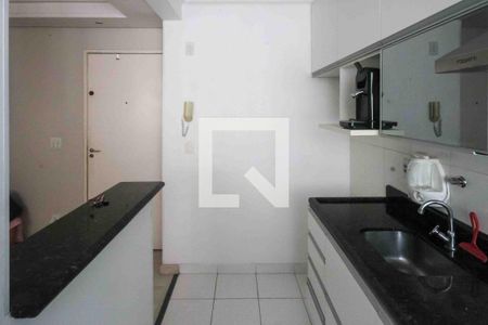 Cozinha de apartamento para alugar com 2 quartos, 44m² em Jardim Santa Teresinha, São Paulo