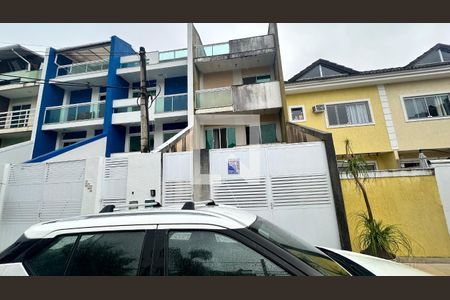Fachada Plaquinha de casa de condomínio à venda com 3 quartos, 260m² em Vargem Grande, Rio de Janeiro
