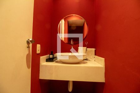 Lavabo de casa para alugar com 2 quartos, 120m² em Jardim Santo Amaro, São Paulo