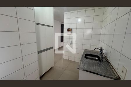 Cozinha de apartamento à venda com 2 quartos, 44m² em Jardim do Lago Continuacao, Campinas