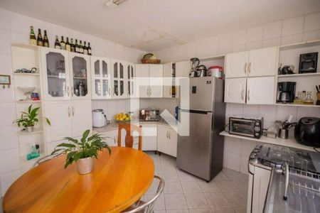 Casa à venda com 4 quartos, 71m² em Jardim Bonfiglioli, São Paulo