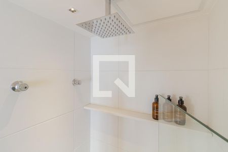 Banheiro de kitnet/studio à venda com 1 quarto, 24m² em Pinheiros, São Paulo