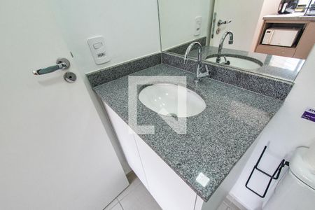 Banheiro de kitnet/studio à venda com 1 quarto, 24m² em Vila Mariana, São Paulo