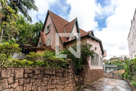 Fachada de casa à venda com 5 quartos, 600m² em Santa Cecilia, São Paulo