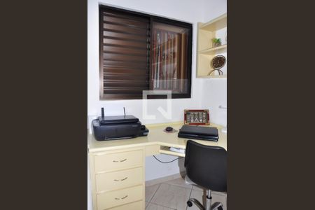 Escritório de casa à venda com 3 quartos, 110m² em Jardim Sao Jose, São Paulo