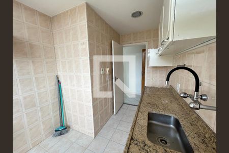 Cozinha de apartamento à venda com 2 quartos, 68m² em Del Castilho, Rio de Janeiro