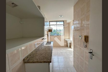 Cozinha de apartamento à venda com 2 quartos, 68m² em Del Castilho, Rio de Janeiro