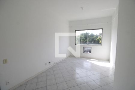 Sala de apartamento à venda com 2 quartos, 68m² em Del Castilho, Rio de Janeiro