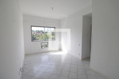 Sala de apartamento à venda com 2 quartos, 68m² em Del Castilho, Rio de Janeiro