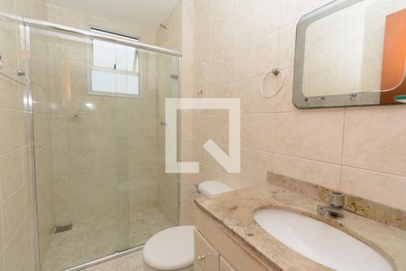 Banheiro de apartamento à venda com 2 quartos, 61m² em Riacho das Pedras, Contagem