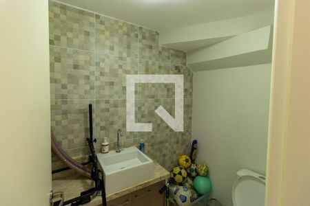 Lavabo de casa de condomínio para alugar com 2 quartos, 72m² em Chácara Canta Galo, Cotia
