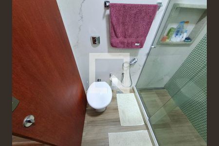 Banheiro  de apartamento à venda com 1 quarto, 42m² em Glória, Rio de Janeiro