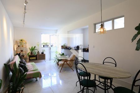 Sala de apartamento à venda com 3 quartos, 106m² em Sagrada Família, Belo Horizonte