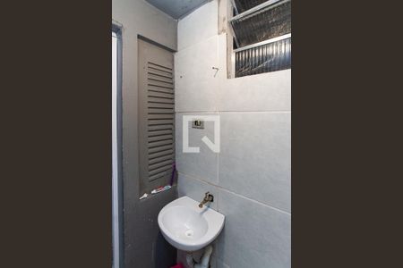 Banheiro da Suíte de casa para alugar com 1 quarto, 60m² em Vila Irmaos Arnoni, São Paulo