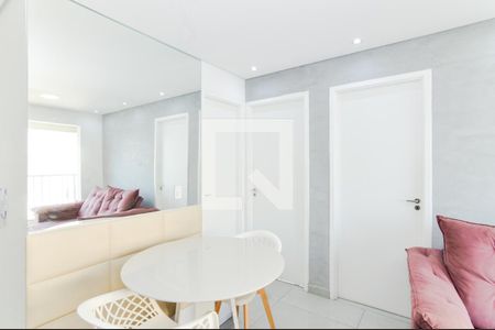 Sala de apartamento à venda com 2 quartos, 43m² em Vila Itapegica, Guarulhos