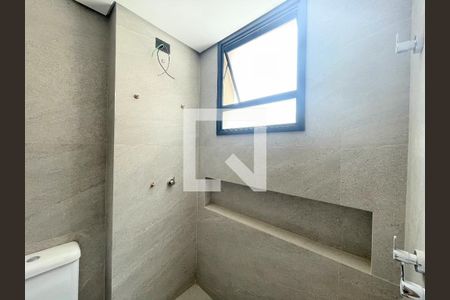 Banheiro suíte 1 de apartamento à venda com 2 quartos, 127m² em Santo Antônio, Belo Horizonte
