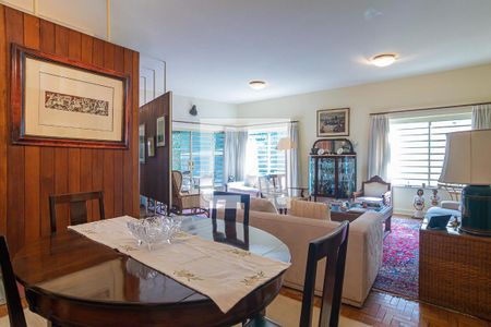 Casa à venda com 3 quartos, 216m² em Alto de Pinheiros, São Paulo