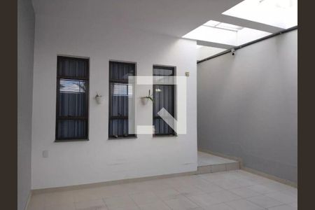 Casa à venda com 3 quartos, 137m² em Vila Prudente, São Paulo