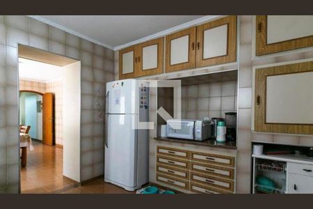 Casa à venda com 5 quartos, 182m² em Vila Antonina, São Paulo