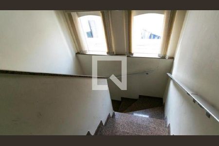 Casa à venda com 5 quartos, 182m² em Vila Antonina, São Paulo