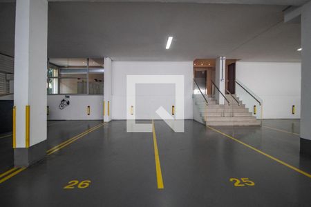 Garagem  de apartamento à venda com 3 quartos, 358m² em Cristal, Porto Alegre