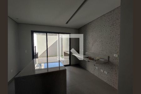 Casa à venda com 4 quartos, 150m² em Vila Carrão, São Paulo